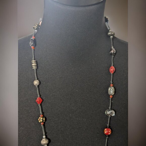 1960s Vintage Toggle Clasp Bohemian Era Glass Bead Handcrafted Necklace With Key - Picture 5 of 6